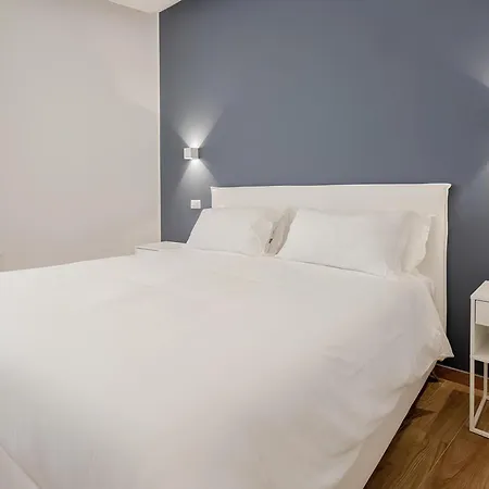 Pompei Central ゲストハウス ポンペイ