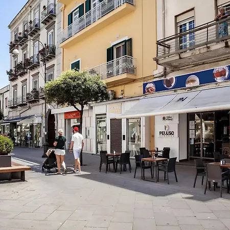 ゲストハウス Pompei Central ポンペイ