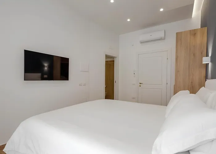 בית הארחה Pompei Central 4*