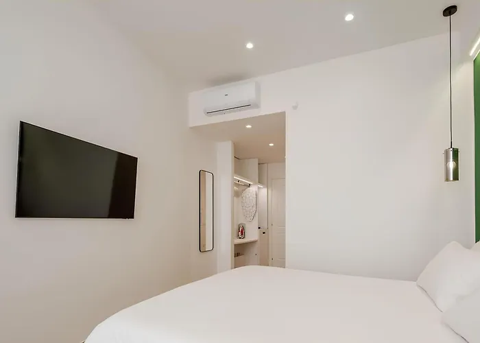 בית הארחה Pompei Central 4*