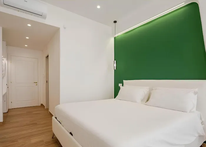 Pompei Central בית הארחה 4*